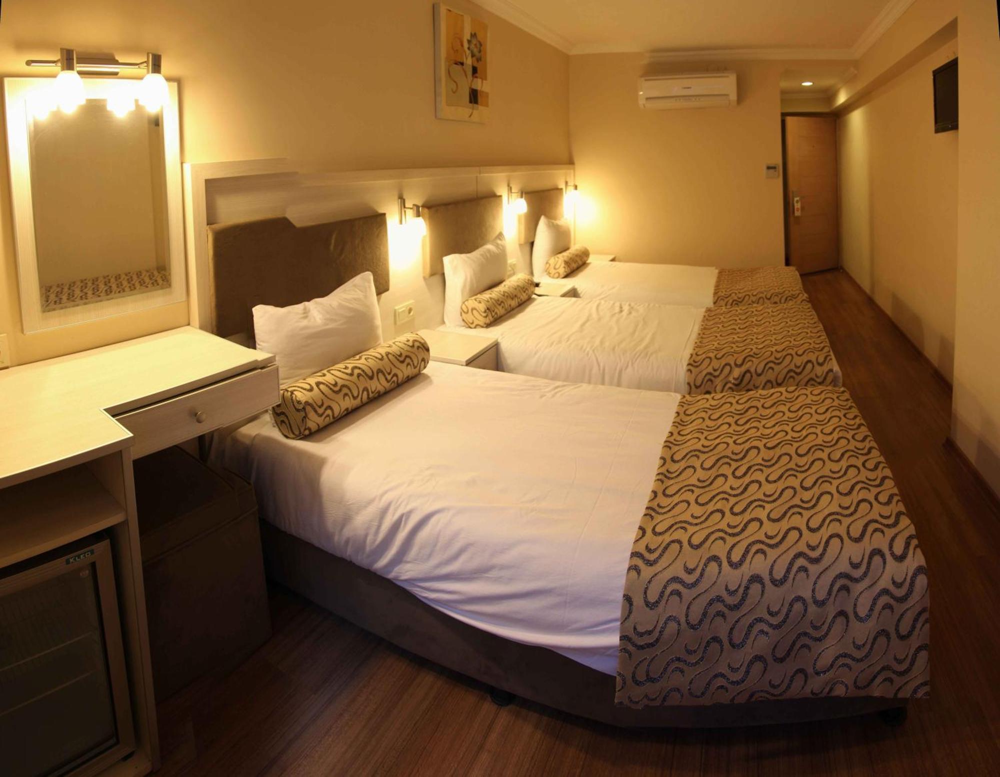 Grand Zeybek Hotel อิซมีร์ ภายนอก รูปภาพ
