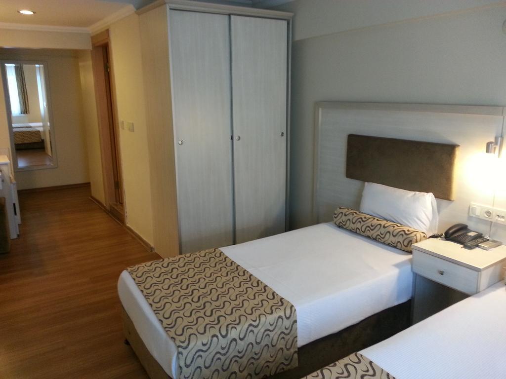 Grand Zeybek Hotel อิซมีร์ ภายนอก รูปภาพ