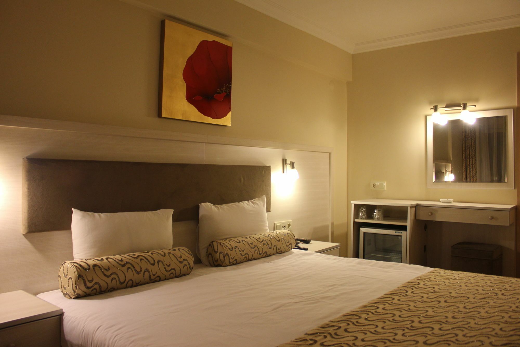 Grand Zeybek Hotel อิซมีร์ ภายนอก รูปภาพ