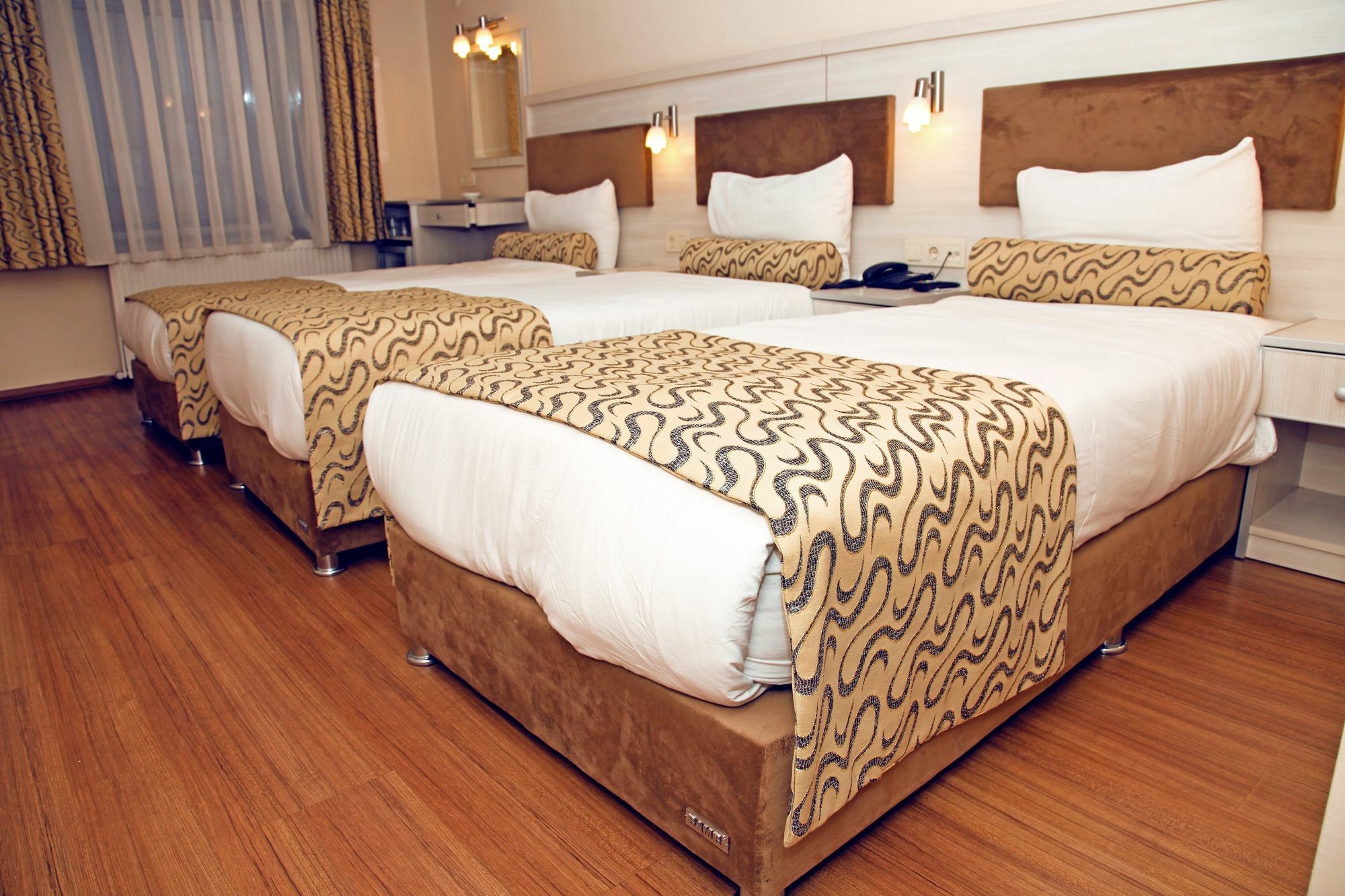Grand Zeybek Hotel อิซมีร์ ภายนอก รูปภาพ