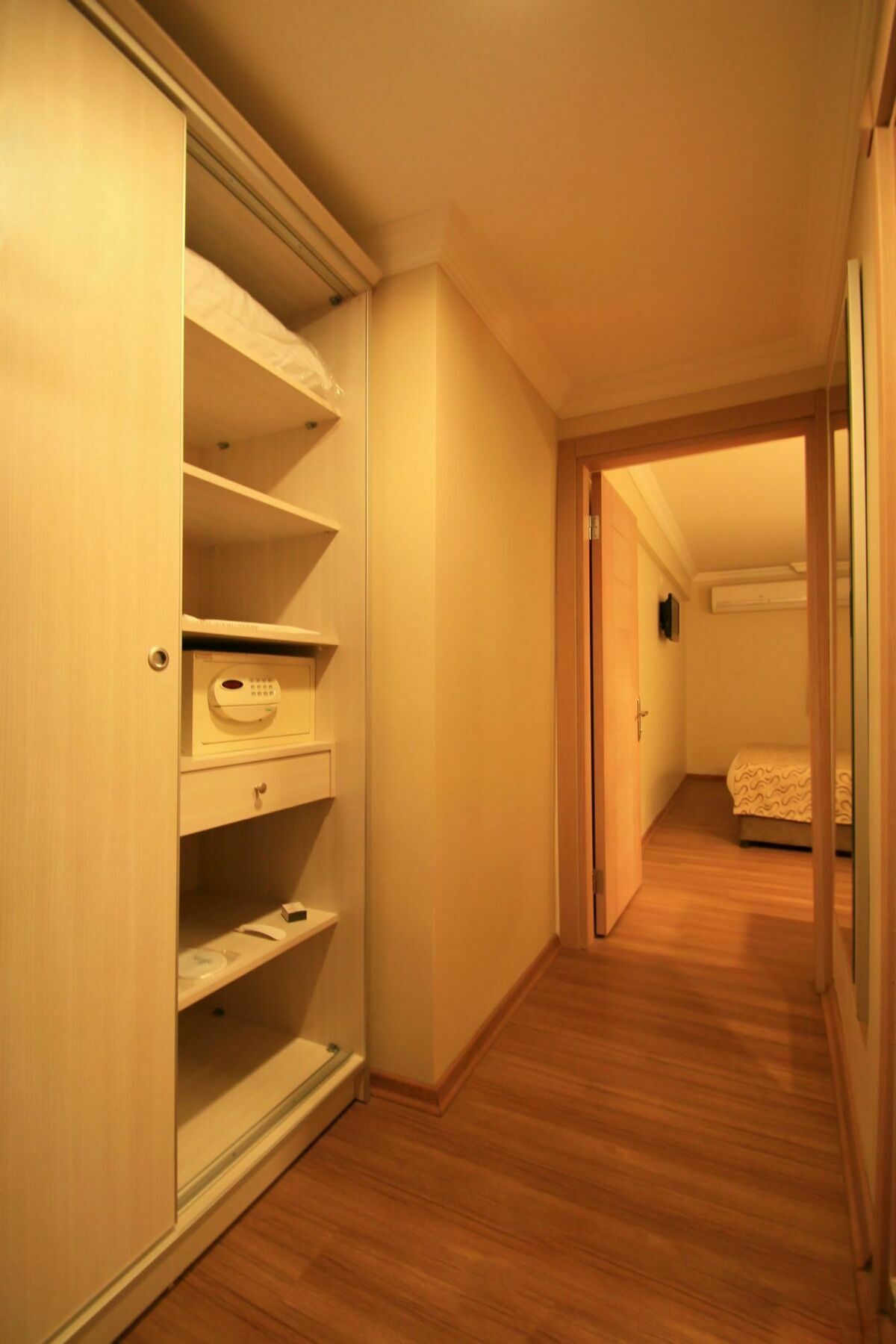 Grand Zeybek Hotel อิซมีร์ ภายนอก รูปภาพ
