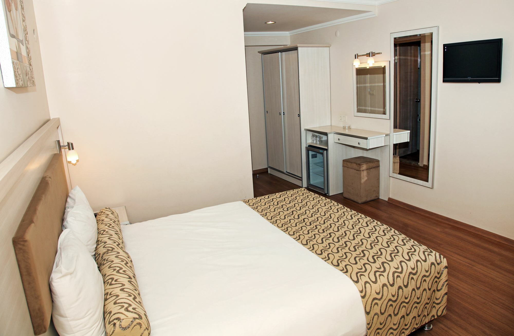 Grand Zeybek Hotel อิซมีร์ ภายนอก รูปภาพ