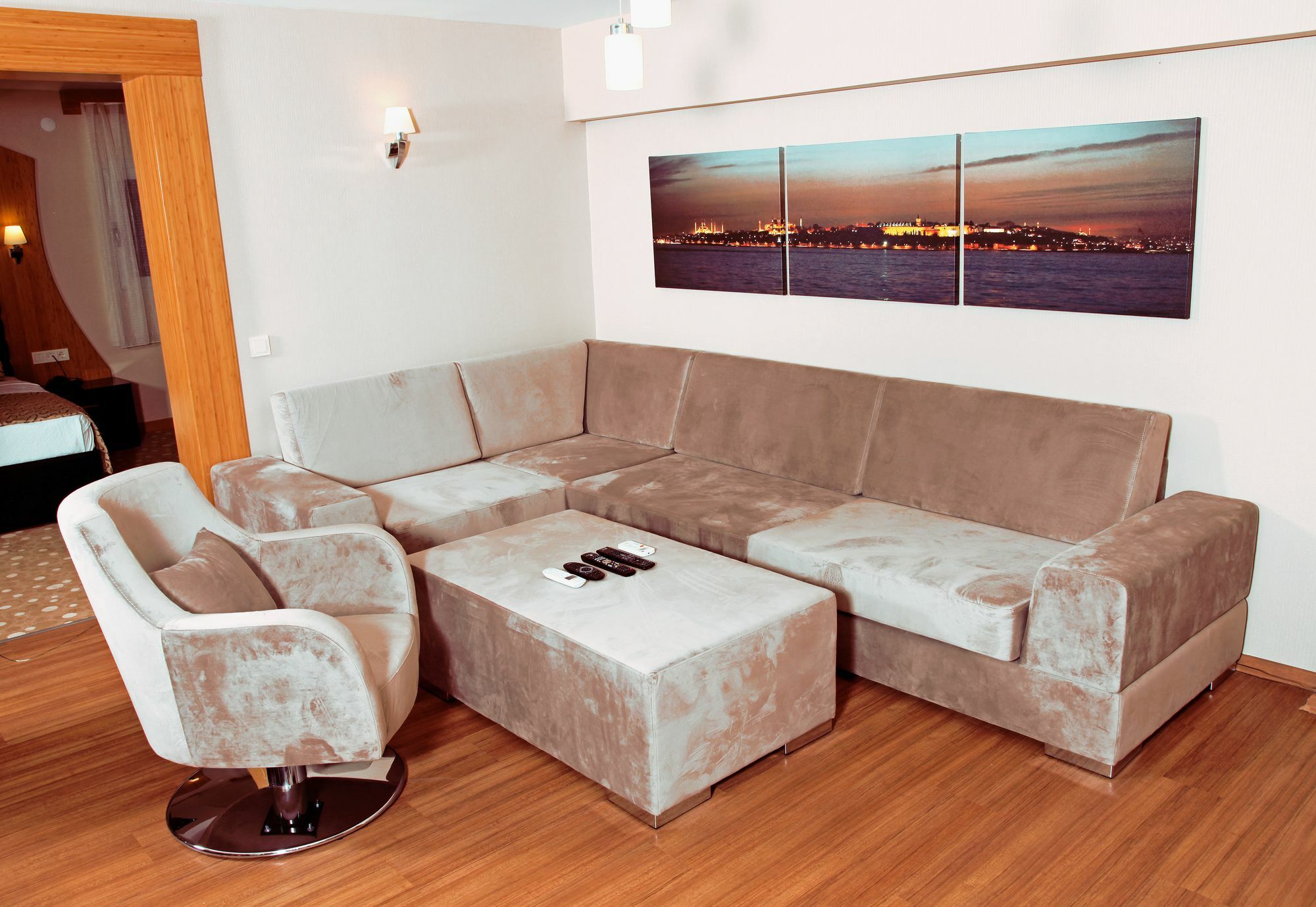 Grand Zeybek Hotel อิซมีร์ ภายนอก รูปภาพ