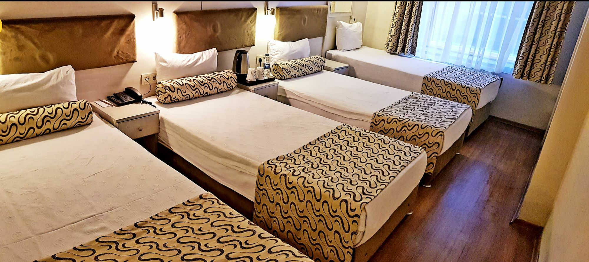 Grand Zeybek Hotel อิซมีร์ ภายนอก รูปภาพ